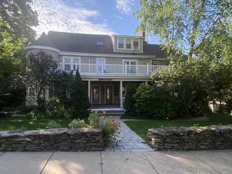 2 Chisholm Ln # -4, Boston, MA 02131