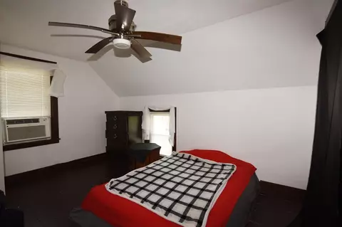 Bedroom - 14 Prospect St, Buzzards Bay, MA 02532 photo 2 of 2