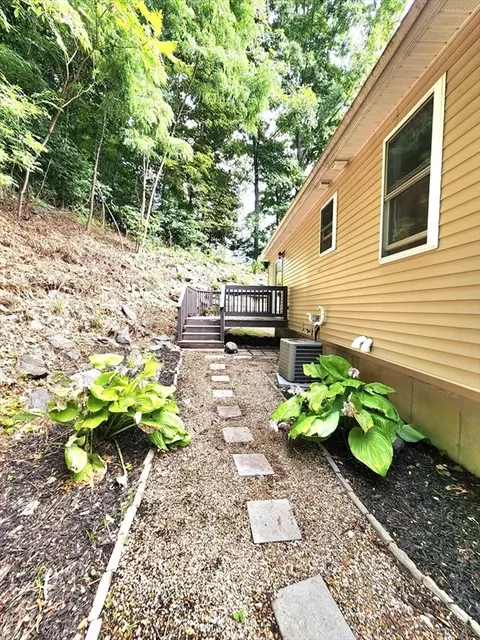 Exterior - 29 Buckley Rd, Worcester, MA 01602 photo 6 of 10