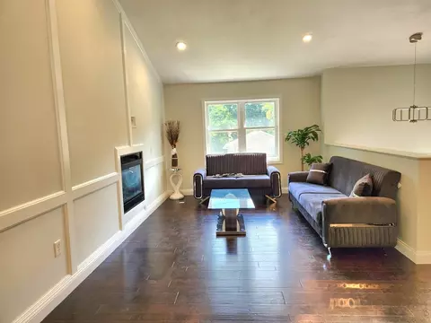 Living - 29 Buckley Rd, Worcester, MA 01602 photo 4 of 9