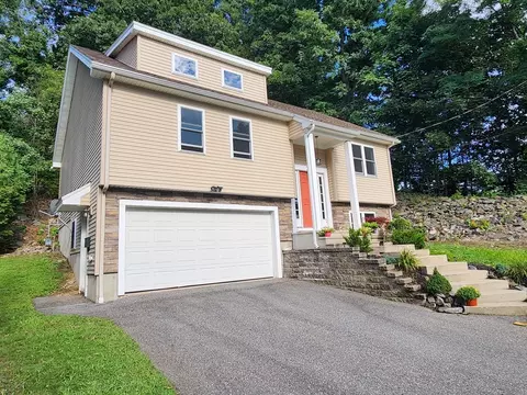 Exterior - 29 Buckley Rd, Worcester, MA 01602 photo 4 of 10