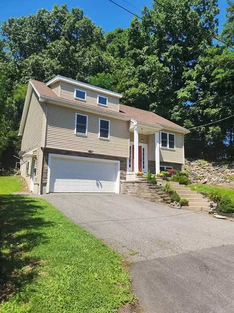 Exterior - 29 Buckley Rd, Worcester, MA 01602 photo 8 of 10