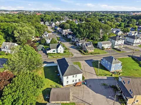 28 E Meadow Rd, Lowell, MA 01854 photo 13
