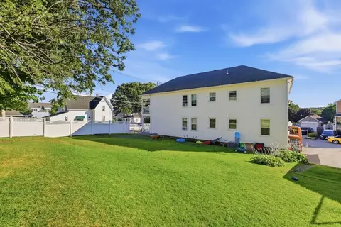 28 E Meadow Rd, Lowell, MA 01854 photo 6