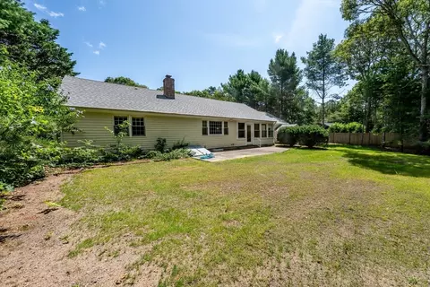 Exterior - 61 White Oak Trl, Centerville, MA 02632 photo 10 of 12
