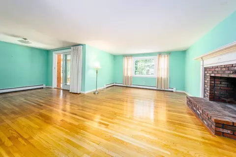Living - 61 White Oak Trl, Centerville, MA 02632 photo 4 of 7