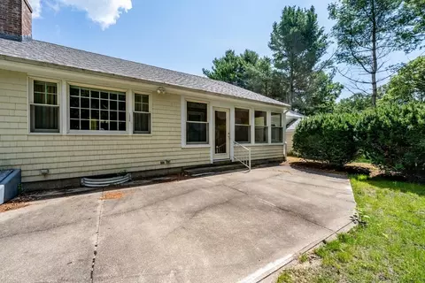Exterior - 61 White Oak Trl, Centerville, MA 02632 photo 9 of 12