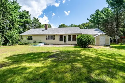 Exterior - 61 White Oak Trl, Centerville, MA 02632 photo 11 of 12