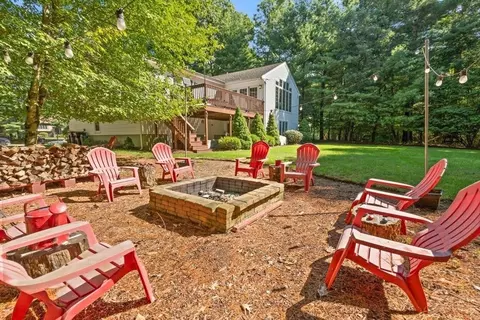 Exterior - 234 Hampton Rd, Sharon, MA 02067 photo 5 of 10