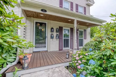 Exterior - 4 Spruce St #4, Dedham, MA 02026 photo 2 of 5