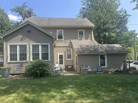 Exterior - 142 Springfield St, Springfield, MA 01107 photo 7 of 8