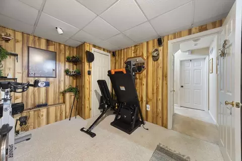 Entry Way - 82 Vincent Cir, Worcester, MA 01604 photo 1 of 1