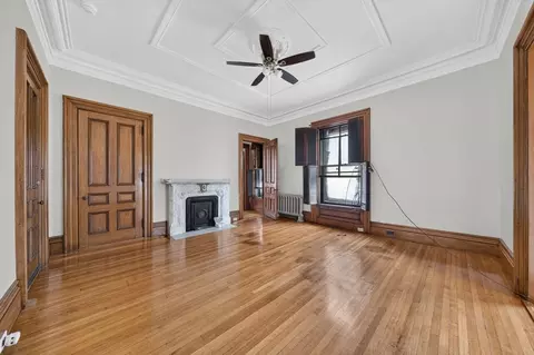 Living - 533 Locust St #5, Fall River, MA 02720 photo 2 of 4
