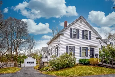 8 Pike St, Hopkinton, MA 01748