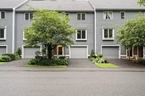 8 Country Meadow Rd #8, Haverhill, MA 01832