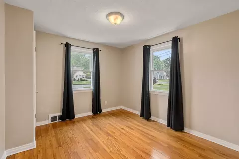 Bedroom - 65 Burnside Ter, Springfield, MA 01118 photo 3 of 7