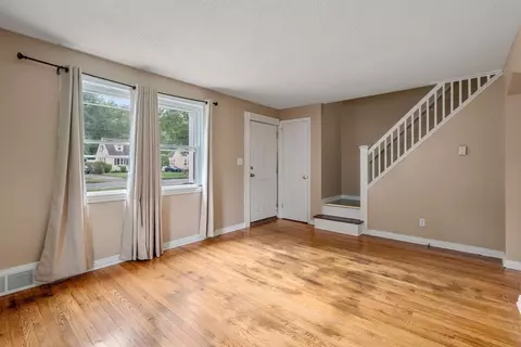Living - 65 Burnside Ter, Springfield, MA 01118 photo 2 of 3