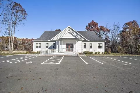Exterior - 20 Chartwell #48, Worcester, MA 01609 photo 2 of 8