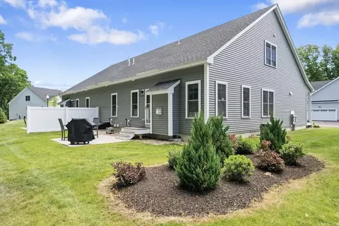 Exterior - 20 Chartwell #48, Worcester, MA 01609 photo 3 of 8