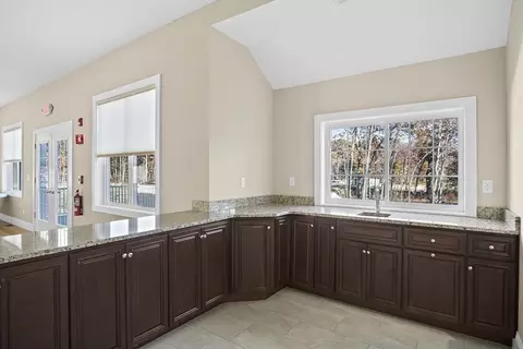 Entry Way - 20 Chartwell #48, Worcester, MA 01609 photo 4 of 4