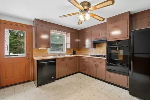 Kitchen - 129 Chickering Rd, Dedham, MA 02026 photo 2 of 3