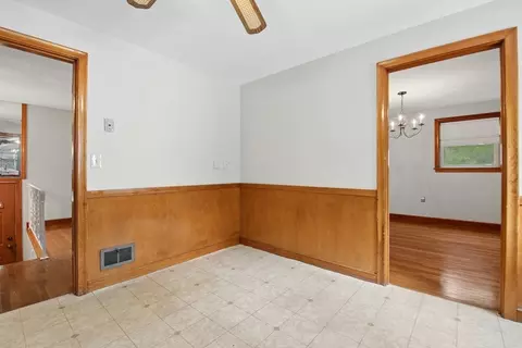 Entry Way - 129 Chickering Rd, Dedham, MA 02026 photo 1 of 1