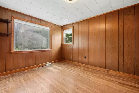 Bedroom - 129 Chickering Rd, Dedham, MA 02026 photo 7 of 8