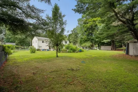 Exterior - 129 Chickering Rd, Dedham, MA 02026 photo 3 of 7