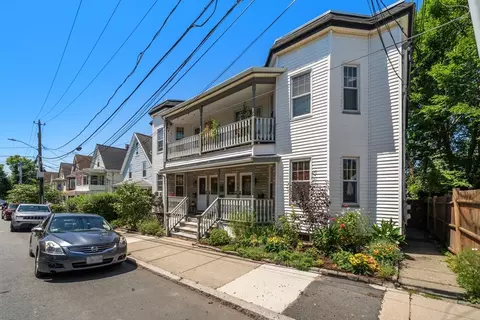 74 Trull St #B, Somerville, MA 02145