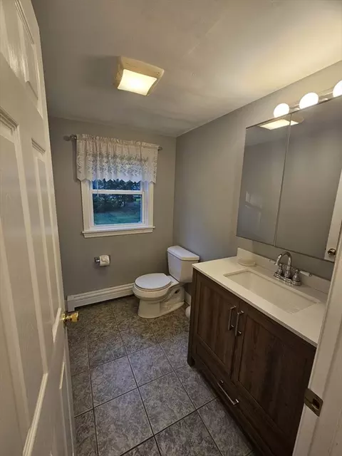 Bath - 11 Cardinal Ave, Wareham, MA 02538 photo 1 of 3