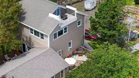 24 Mayflower Dr, Plymouth, MA 02360