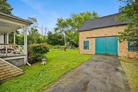 Exterior - 544 Main St, Acushnet, MA 02743 photo 3 of 10