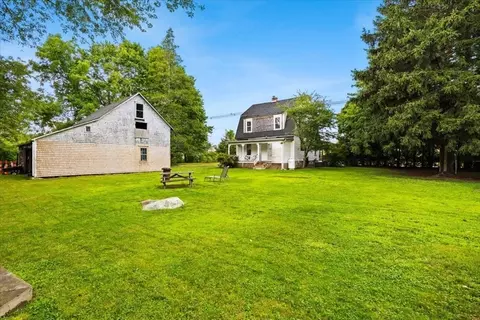 Exterior - 544 Main St, Acushnet, MA 02743 photo 8 of 10