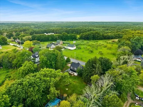 View/Area - 544 Main St, Acushnet, MA 02743 photo 2 of 5