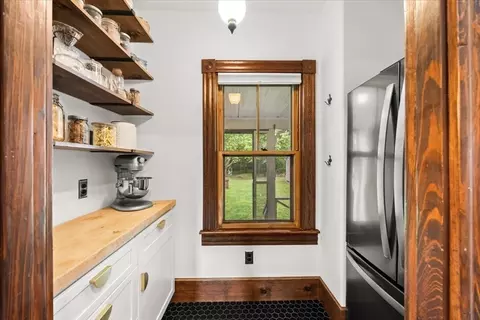 Kitchen - 544 Main St, Acushnet, MA 02743 photo 3 of 5