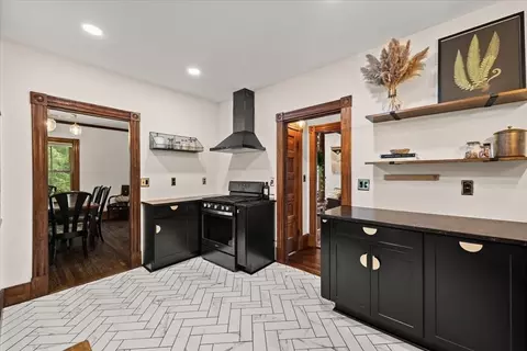 Kitchen - 544 Main St, Acushnet, MA 02743 photo 4 of 5