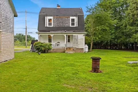 Exterior - 544 Main St, Acushnet, MA 02743 photo 9 of 10