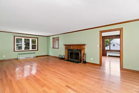 Living - 35 Swift Rd, Framingham, MA 01702 photo 4 of 11