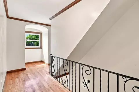 Entry Way - 35 Swift Rd, Framingham, MA 01702 photo 3 of 5