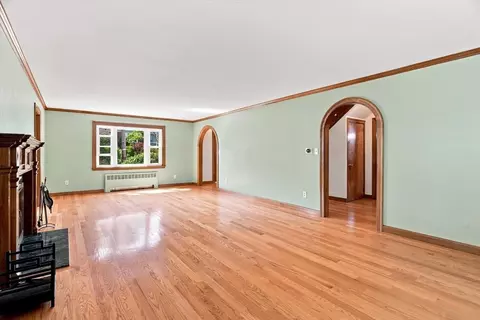 Living - 35 Swift Rd, Framingham, MA 01702 photo 5 of 11