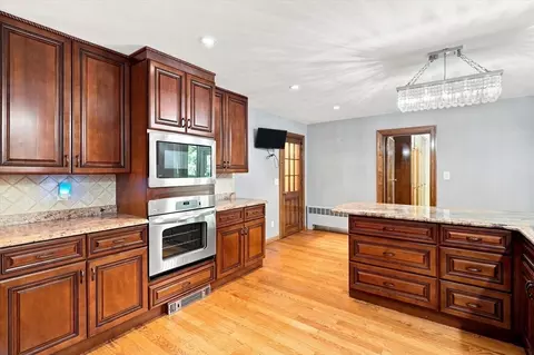 Kitchen - 35 Swift Rd, Framingham, MA 01702 photo 5 of 5