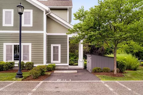 22 Blue Jay Cir #22, Mattapan, MA 02126
