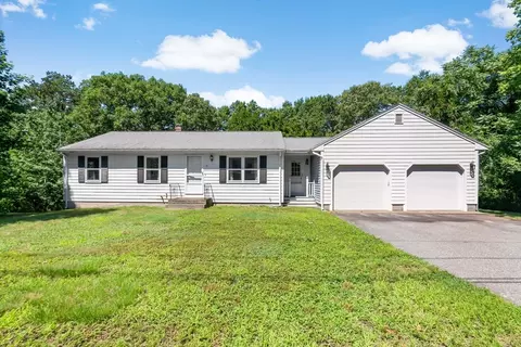 39 Grant St, Attleboro, MA 02703