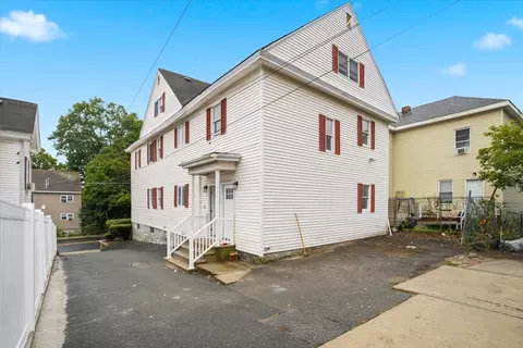 113-115 Liberty St, Lowell, MA 01851