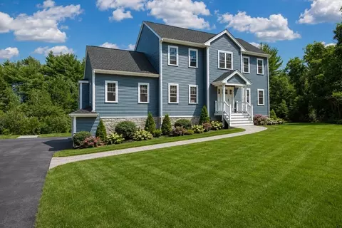 4 Sherwood Ln, Lakeville, MA 02347