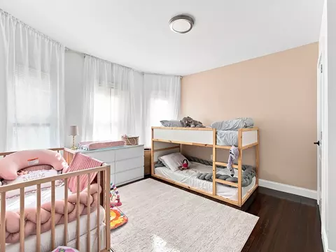 Bedroom - 69-71 Swan St, Everett, MA 02149 photo 5 of 8