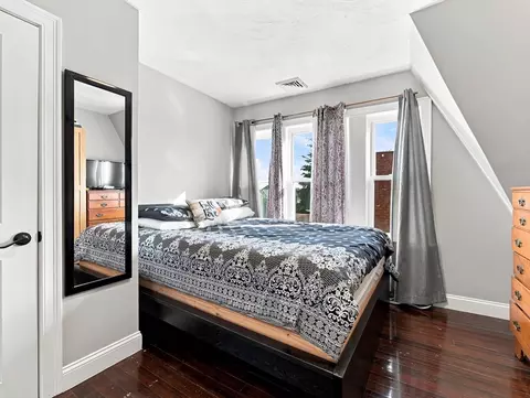 Bedroom - 69-71 Swan St, Everett, MA 02149 photo 8 of 8