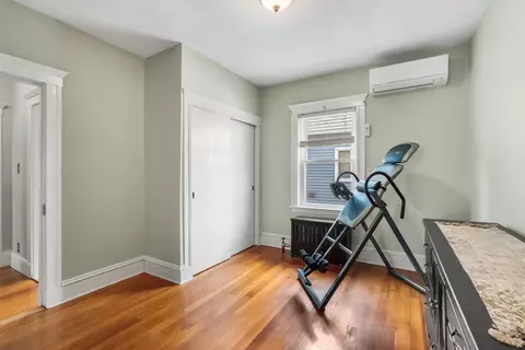 Bedroom - 27 Peirce Ave, Everett, MA 02149 photo 4 of 7