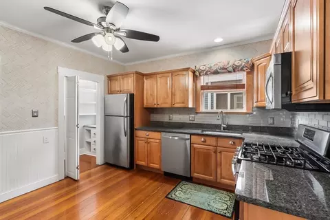 Kitchen - 27 Peirce Ave, Everett, MA 02149 photo 5 of 6