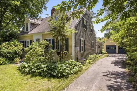 12 Rolfes Ln, Newbury, MA 01951